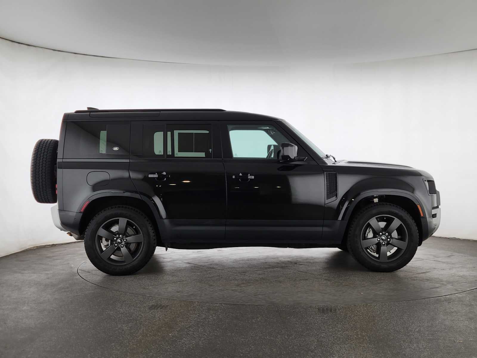 2024 Land Rover Defender S