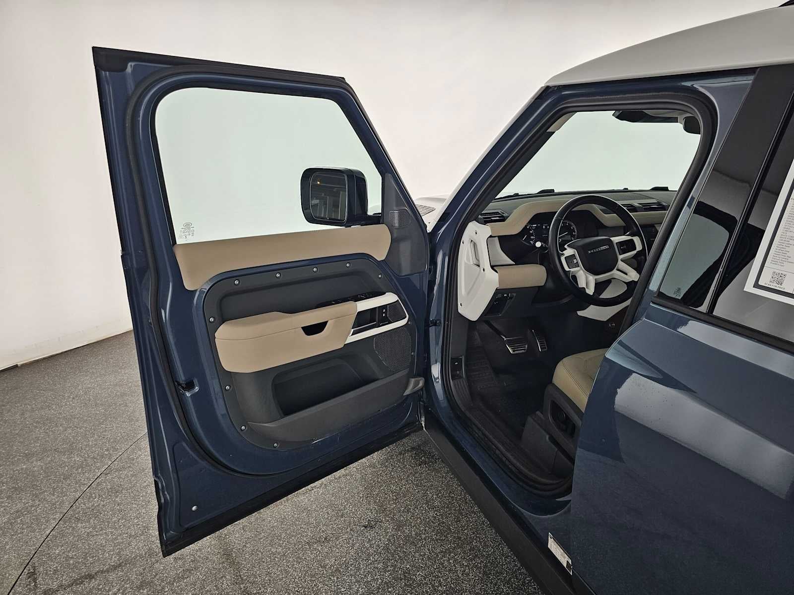 2023 Land Rover Defender S