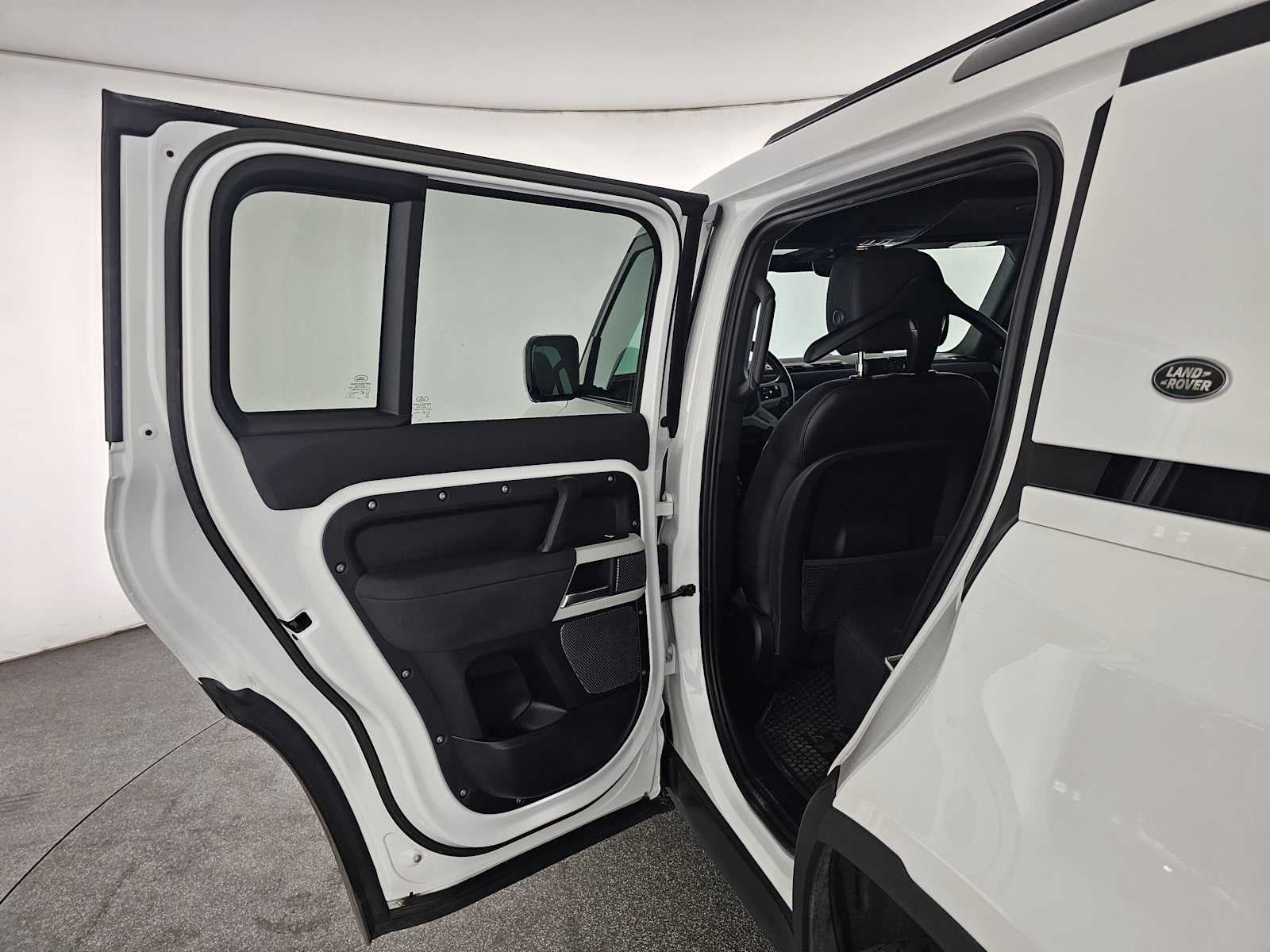 2023 Land Rover Defender S