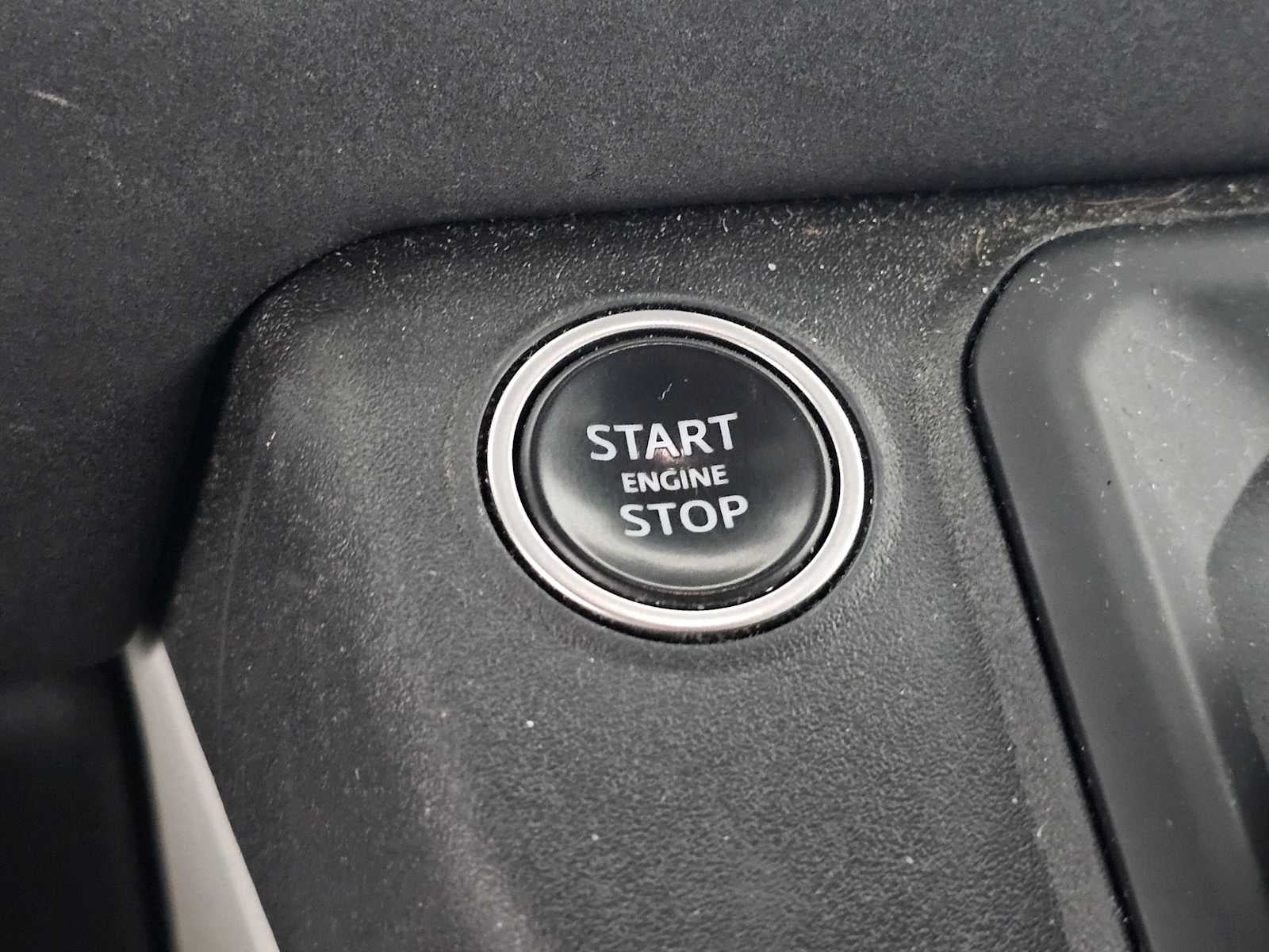 2023 Land Rover Defender S