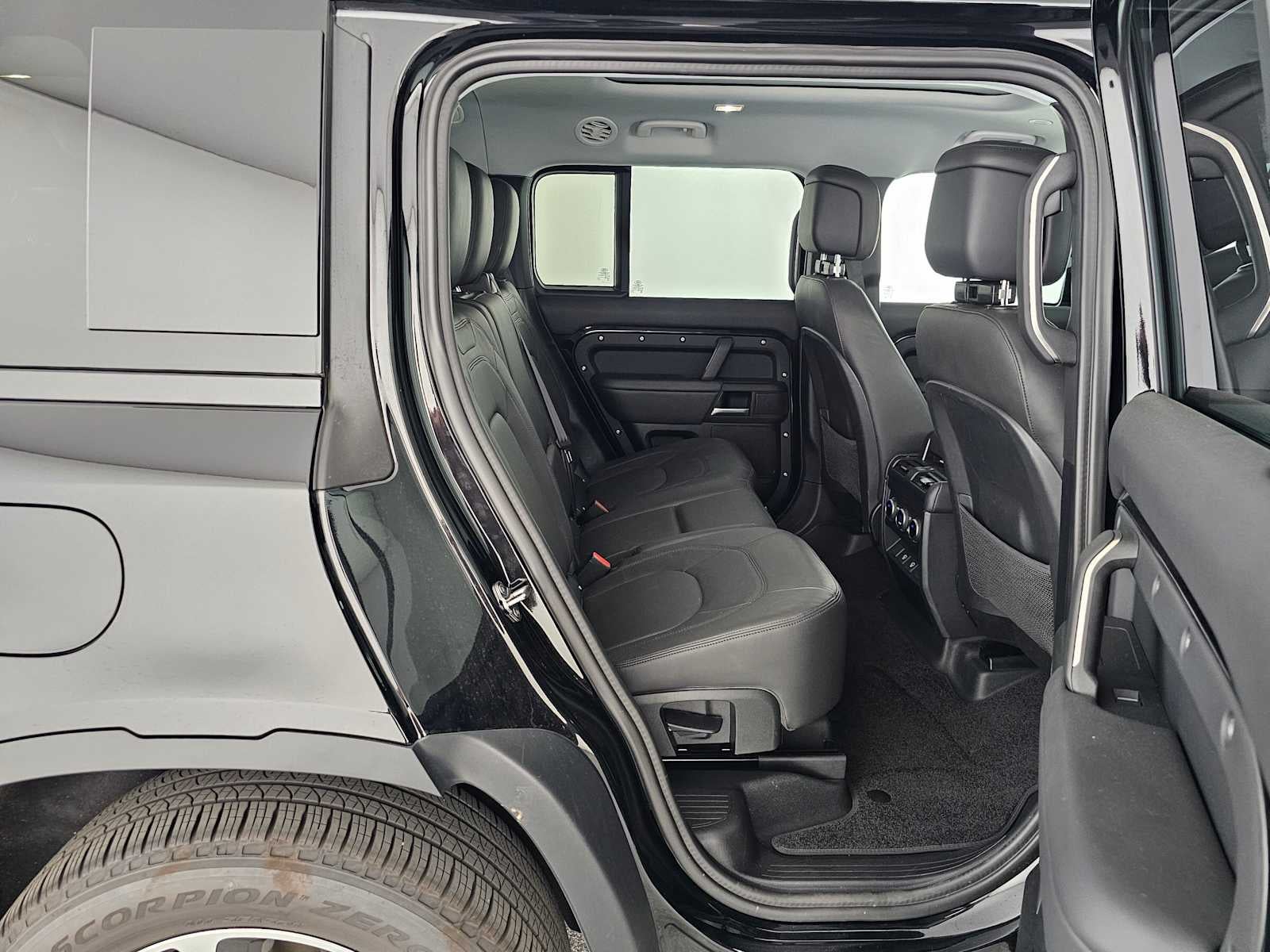 2025 Land Rover Defender S