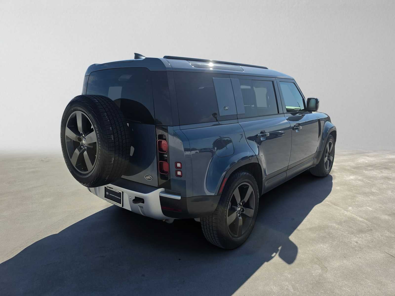 2023 Land Rover Defender 110 AWD