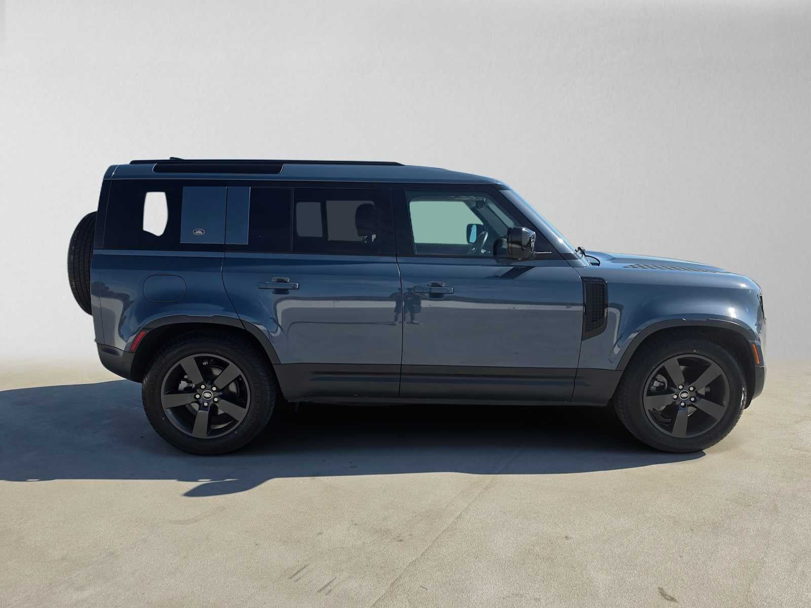 2023 Land Rover Defender 110 AWD