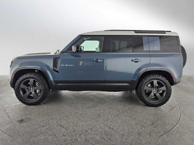 2023 Land Rover Defender SE