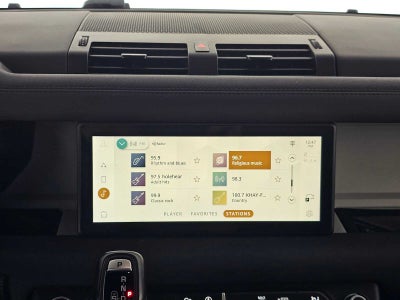 2023 Land Rover Defender SE
