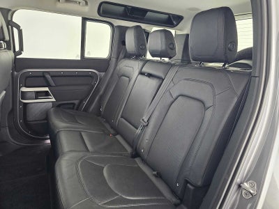 2023 Land Rover Defender SE