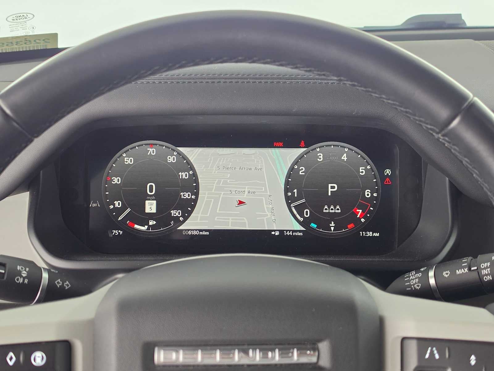 2024 Land Rover Defender SE
