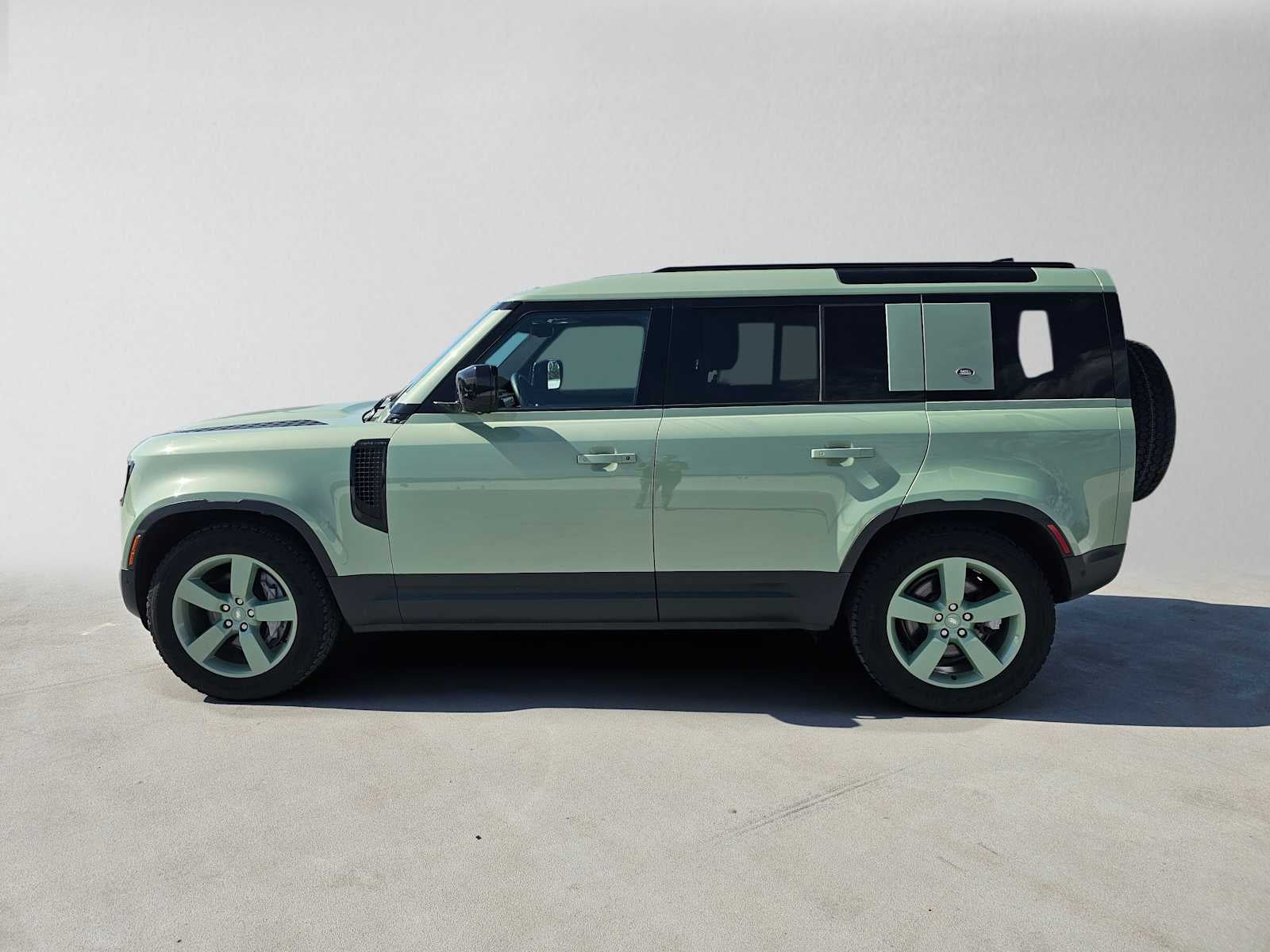 2023 Land Rover Defender 75th Edition