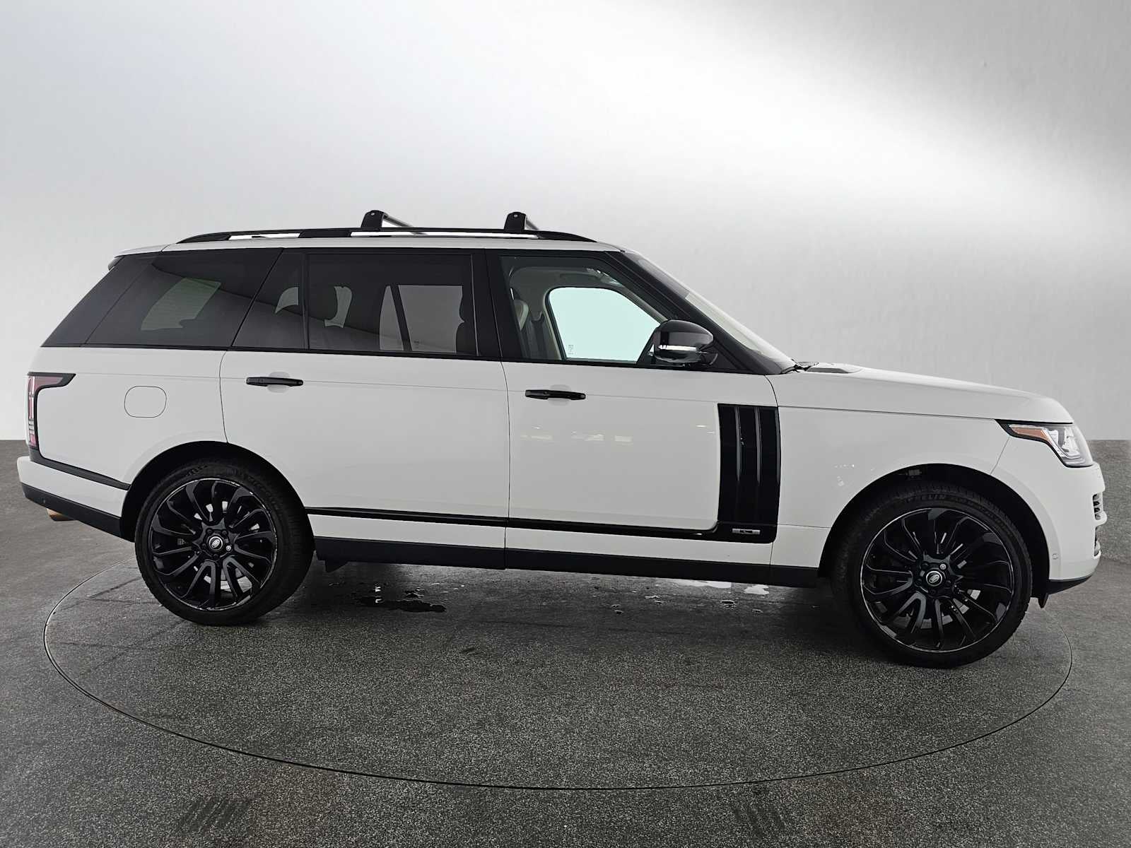 2017 Land Rover Range Rover V8 Supercharged LWB
