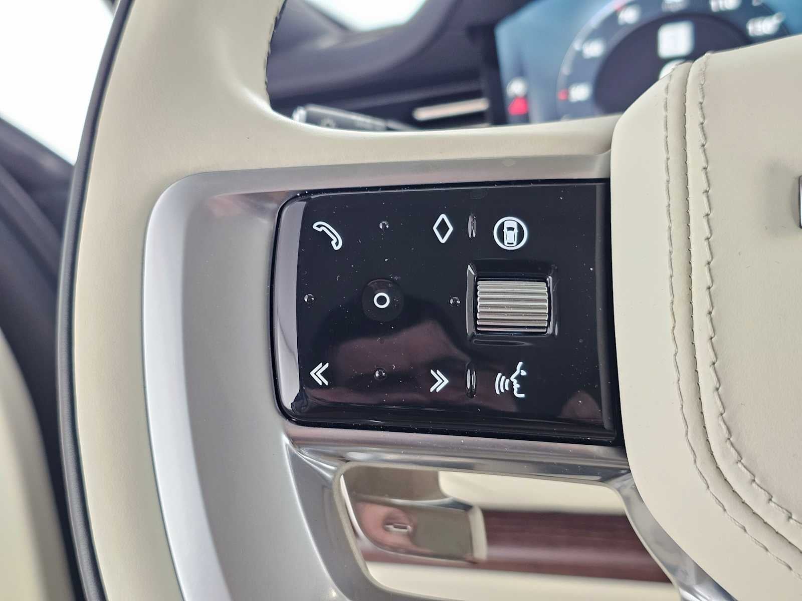2024 Land Rover Range Rover SE