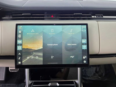 2025 Land Rover Range Rover SE