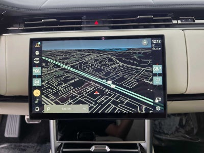 2025 Land Rover Range Rover SE