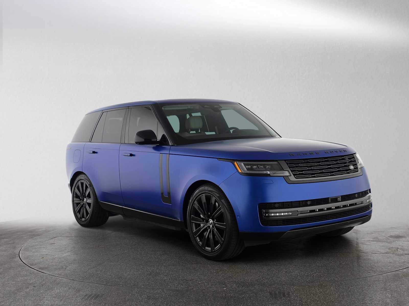 2025 Land Rover Range Rover SE