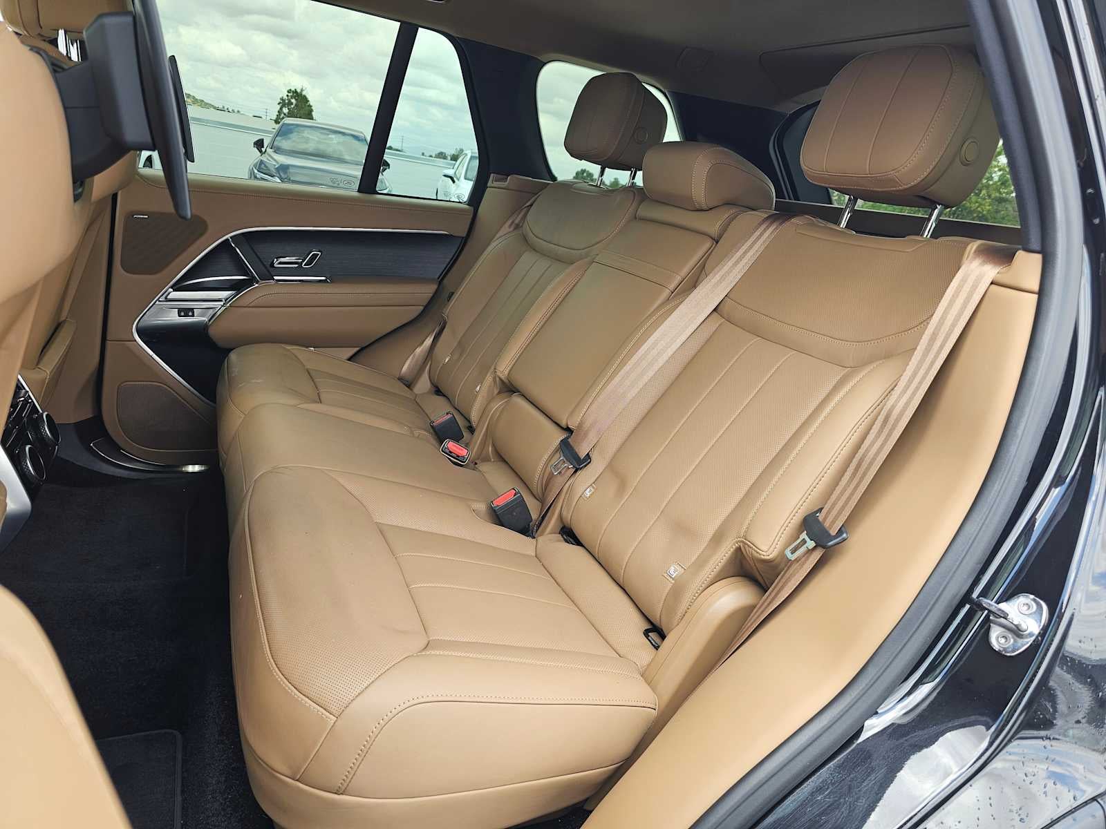 2025 Land Rover Range Rover SE