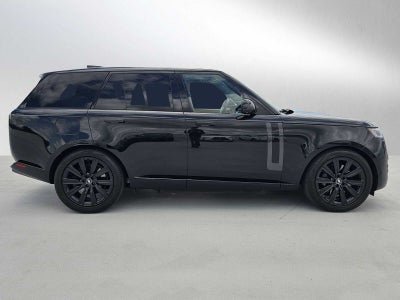 2025 Land Rover Range Rover SE