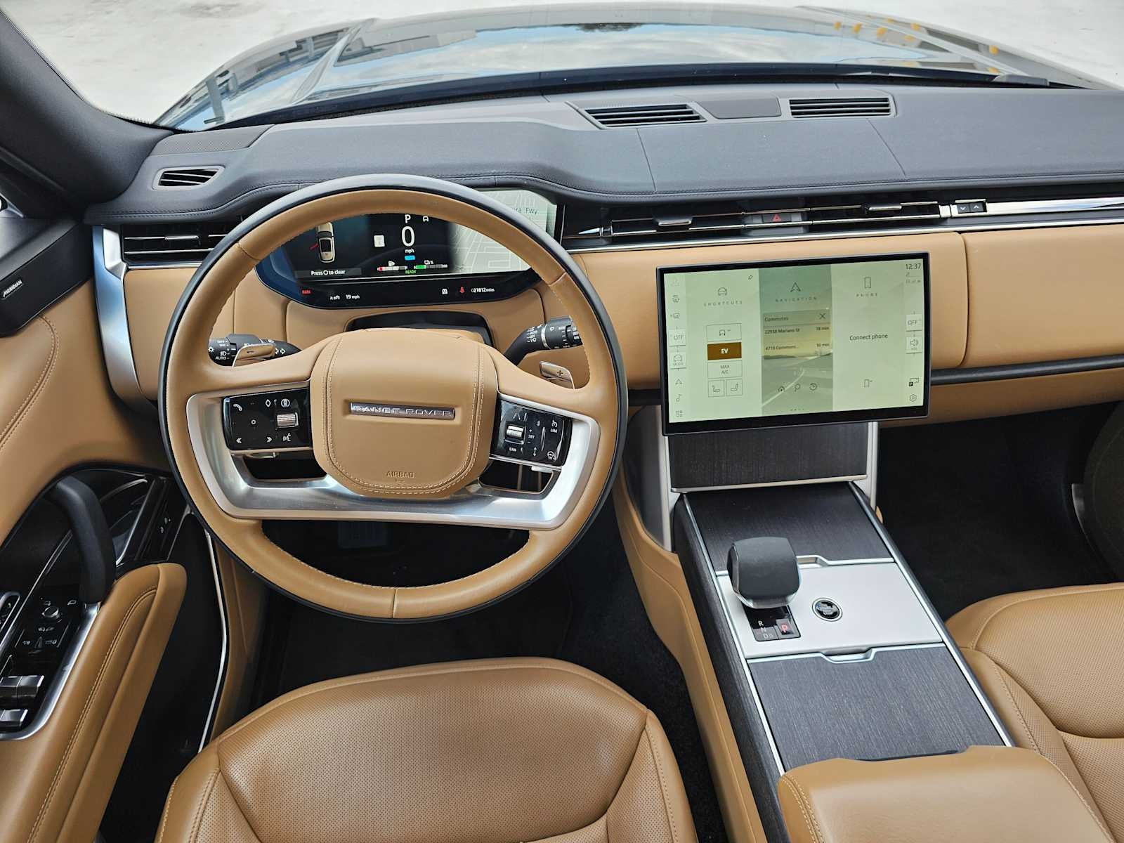 2025 Land Rover Range Rover SE