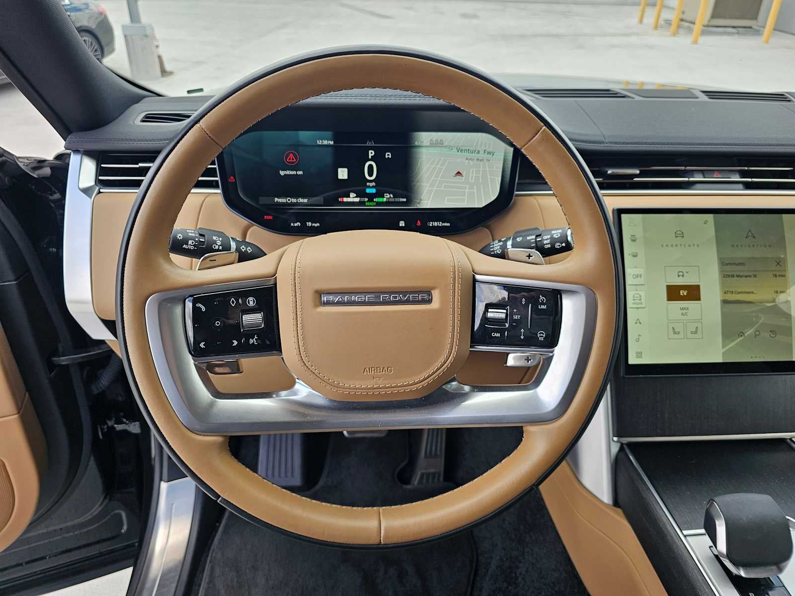 2025 Land Rover Range Rover SE
