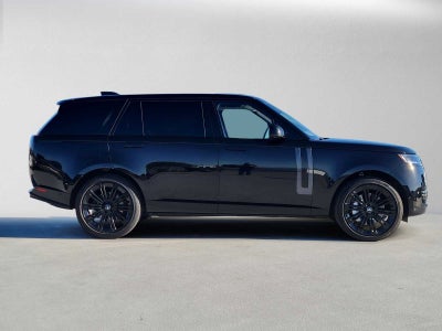 2025 Land Rover Range Rover SE