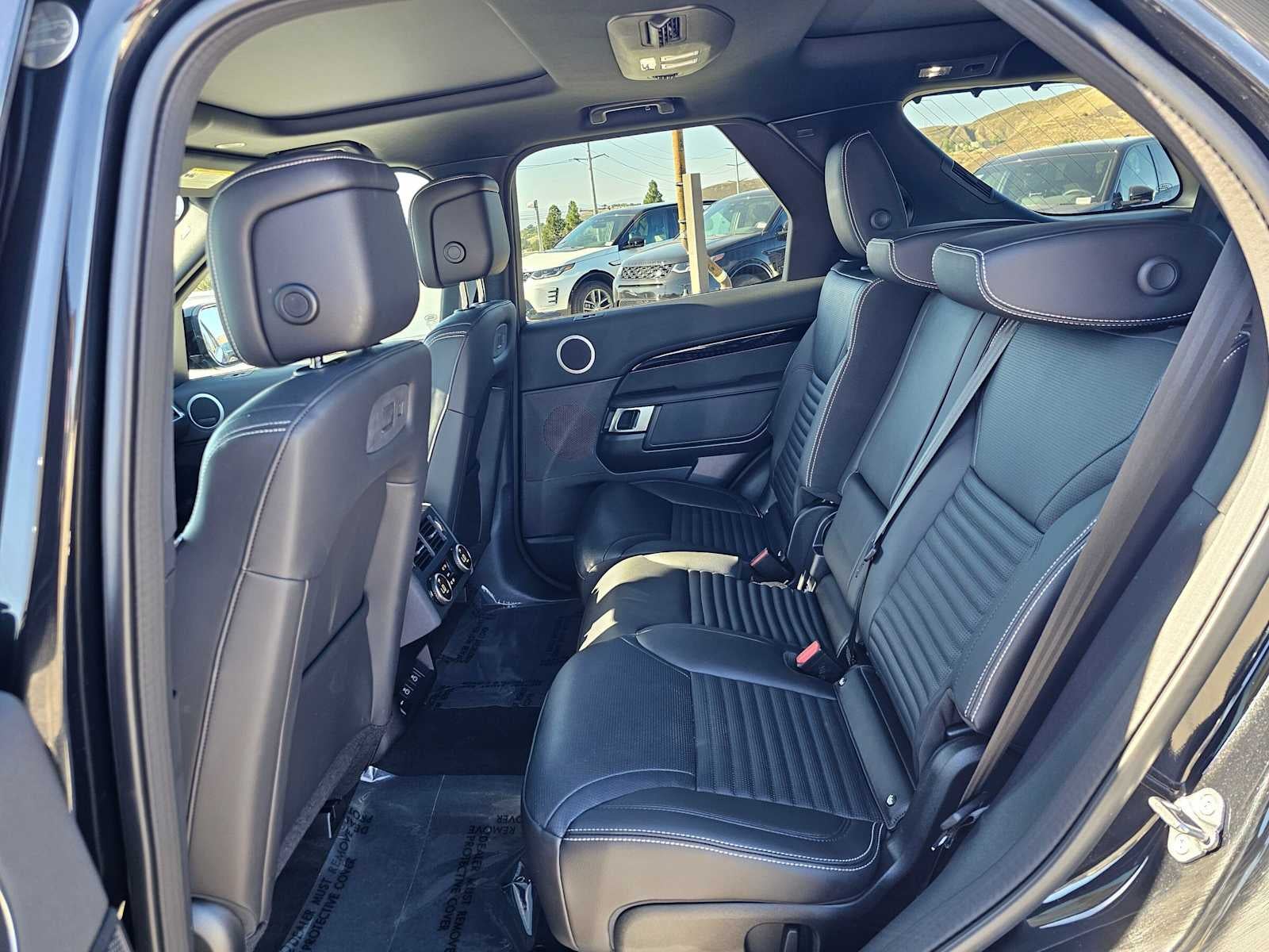 2025 Land Rover Discovery S