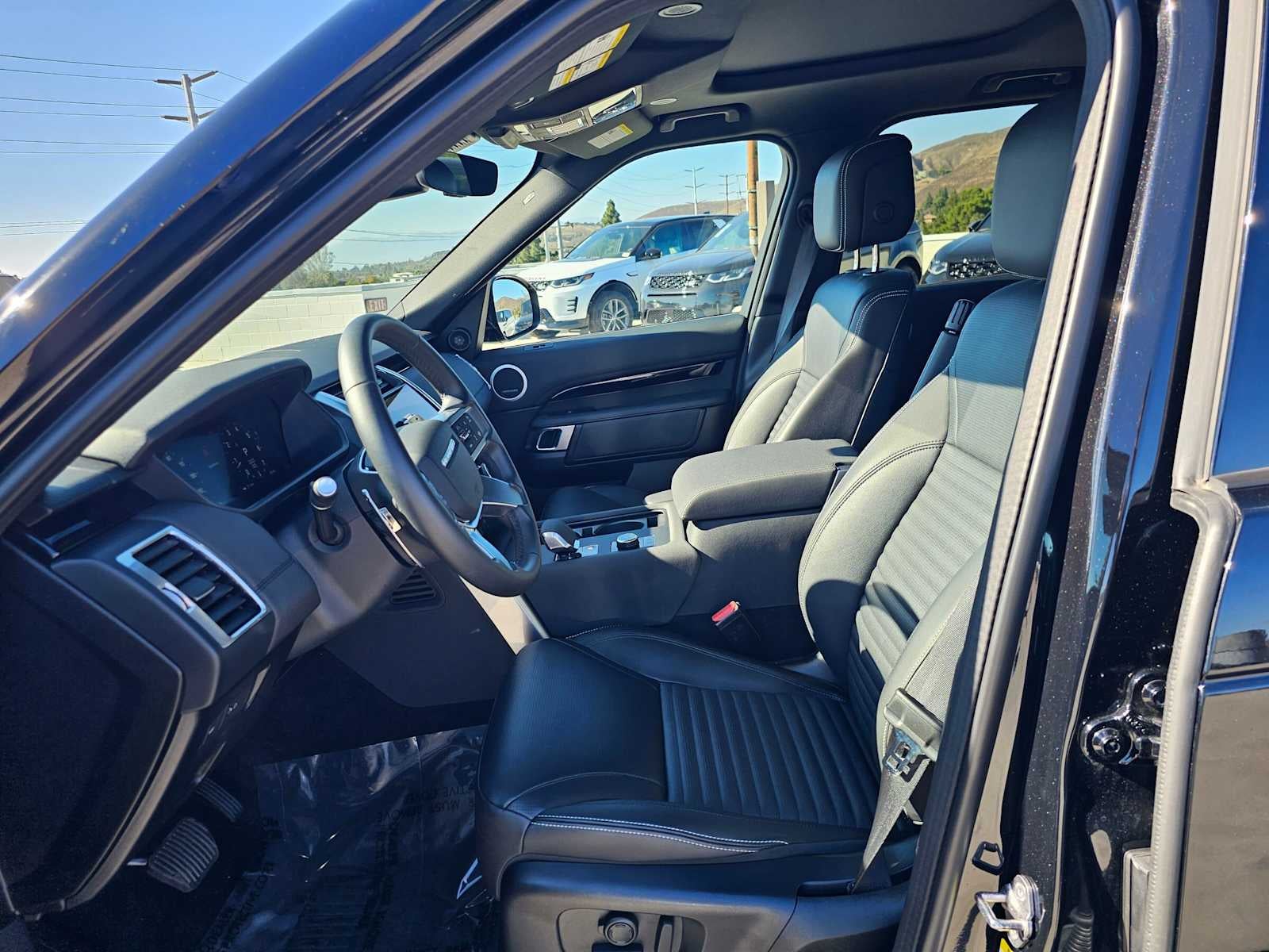 2025 Land Rover Discovery S