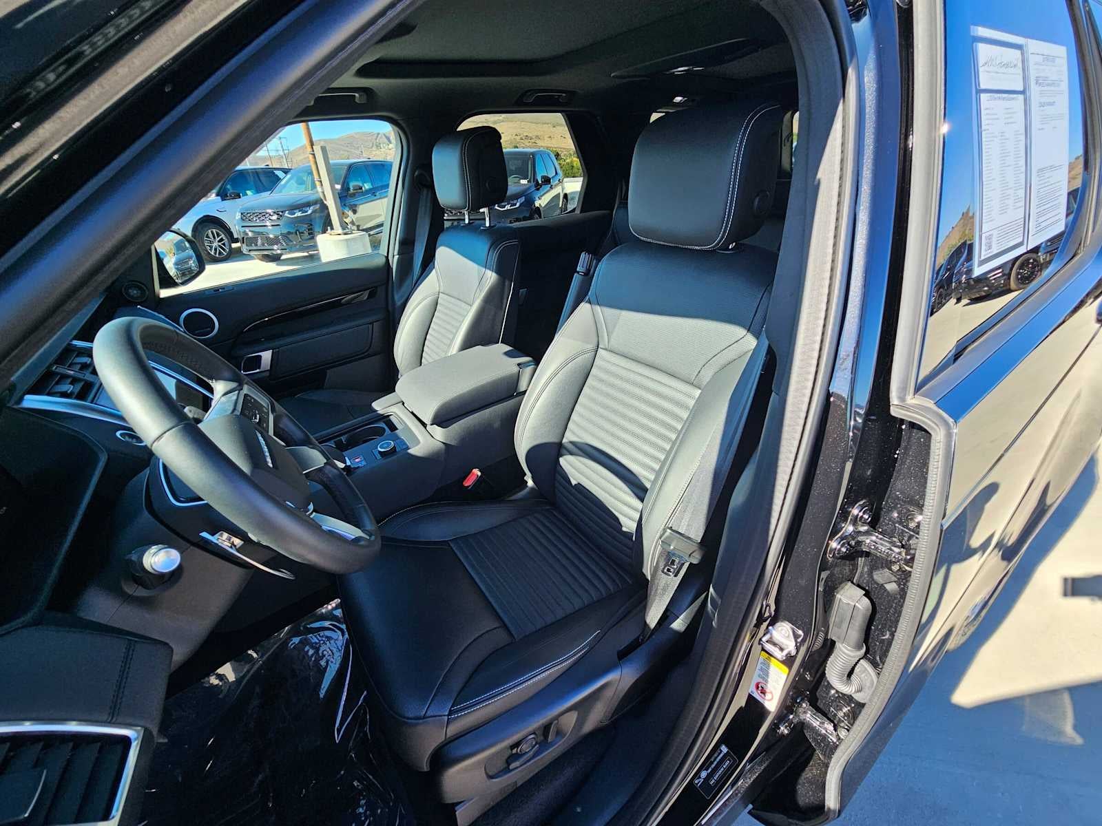 2025 Land Rover Discovery S