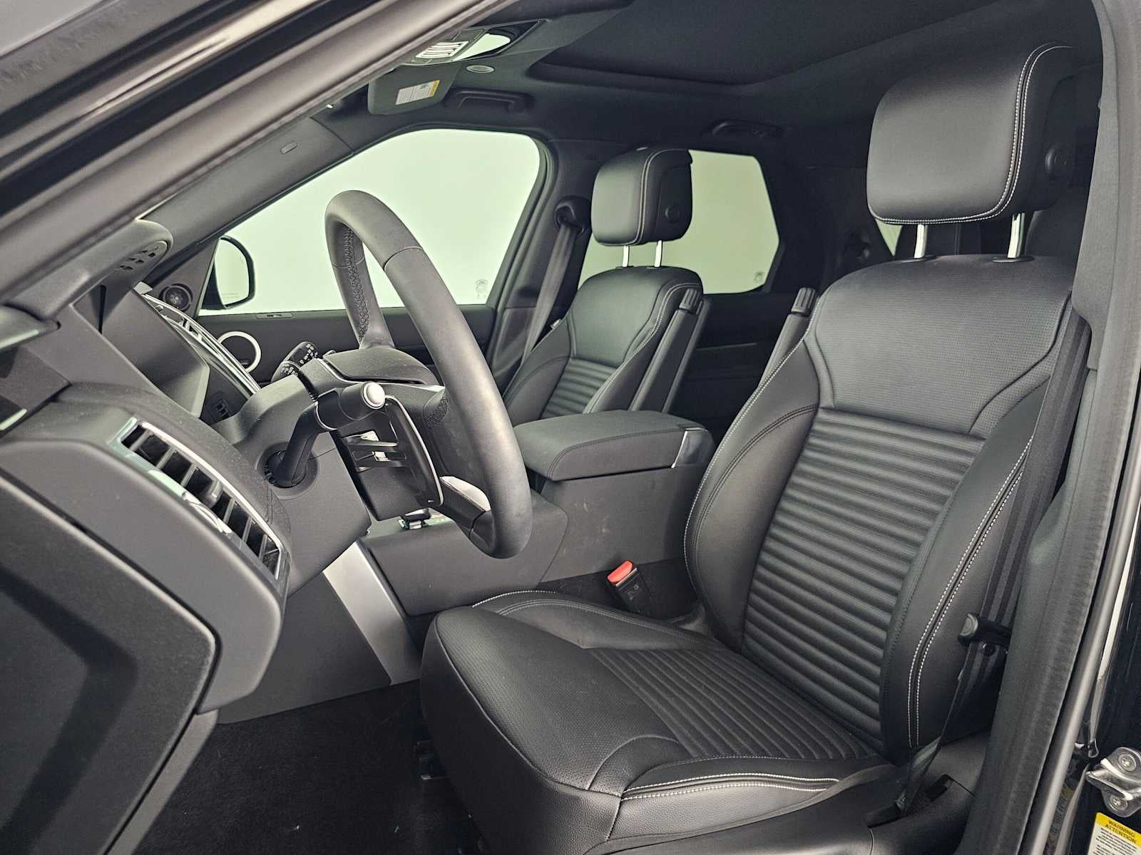 2025 Land Rover Discovery S