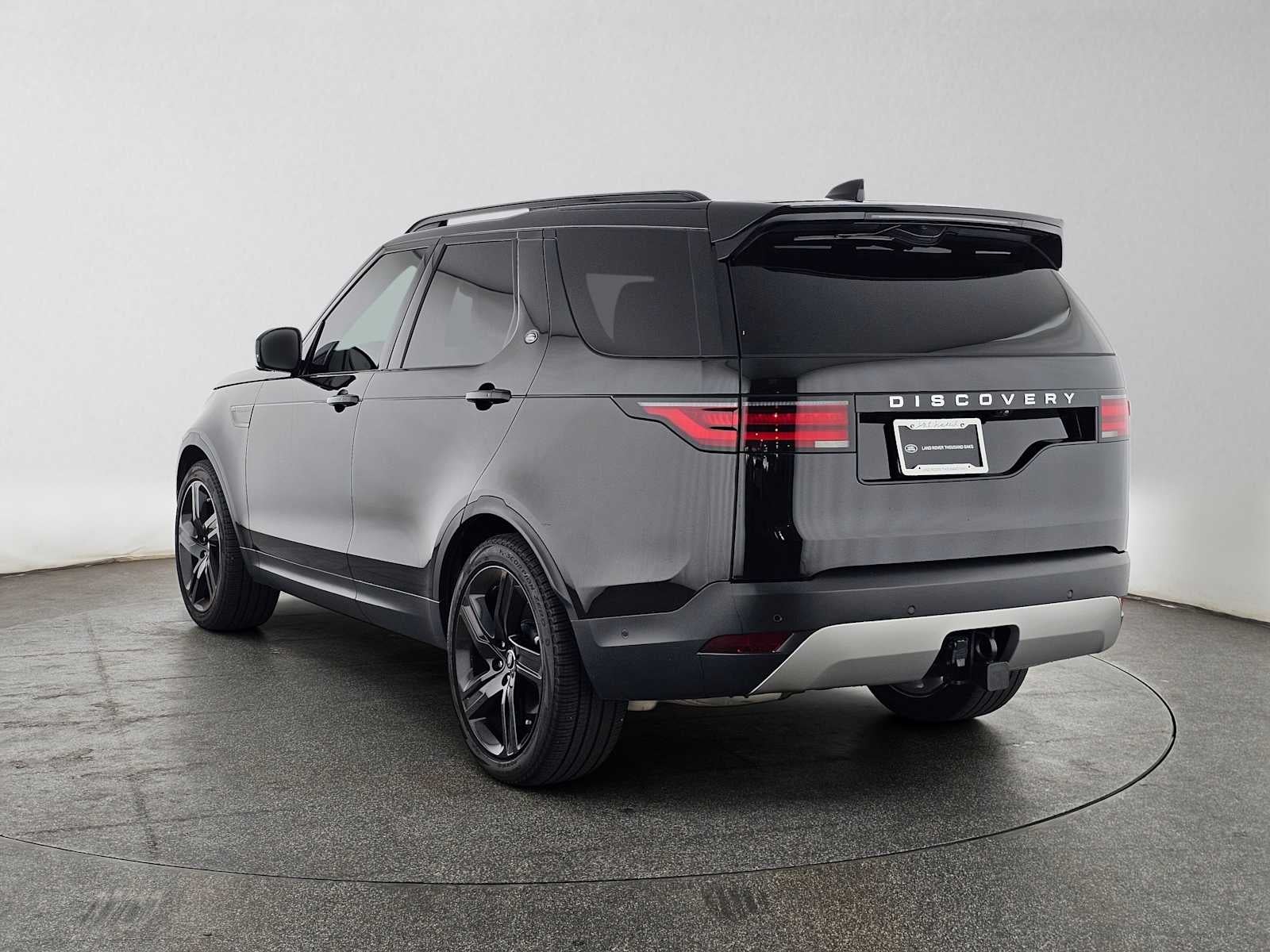 2025 Land Rover Discovery S