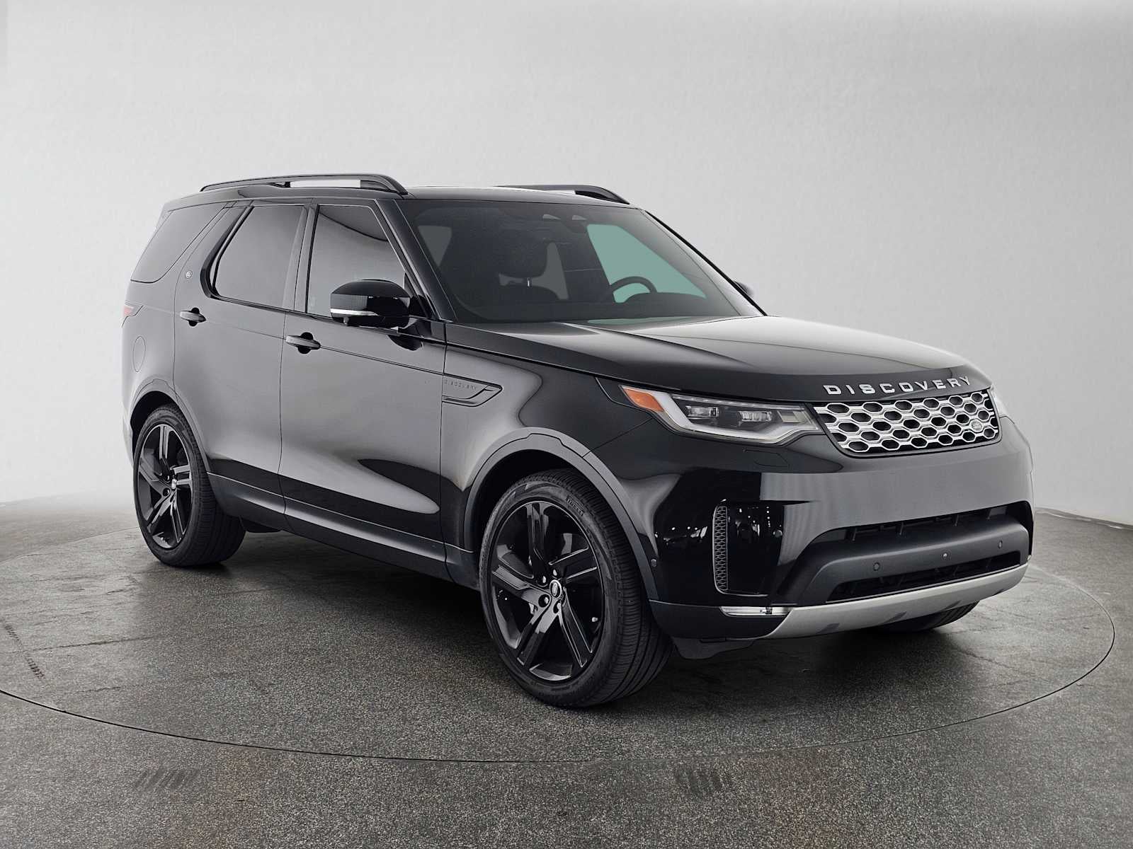 2025 Land Rover Discovery S
