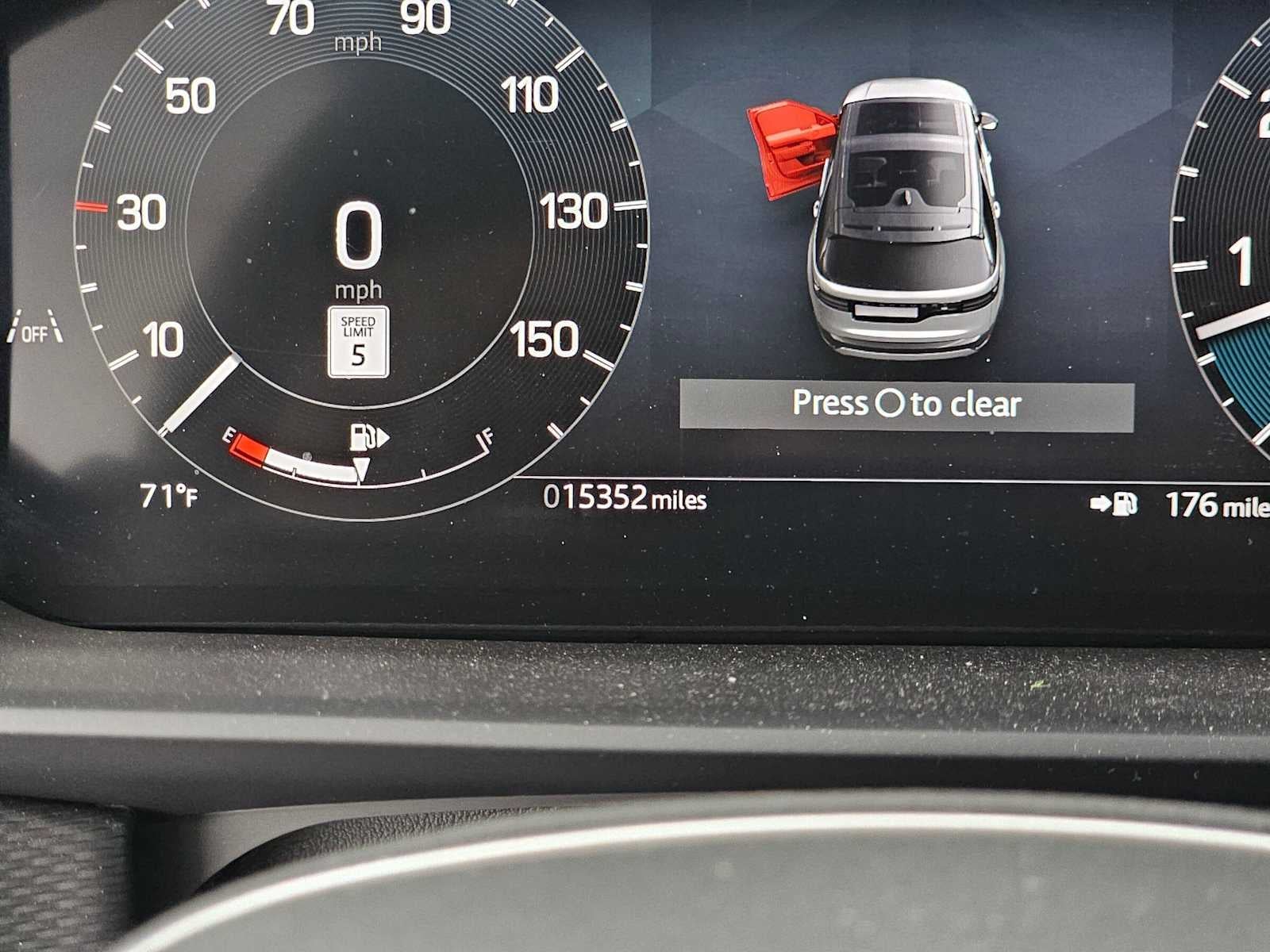 2025 Land Rover Discovery Dynamic SE
