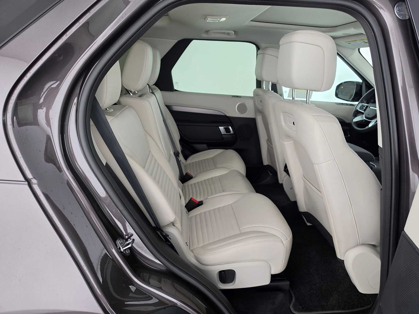 2025 Land Rover Discovery Dynamic SE