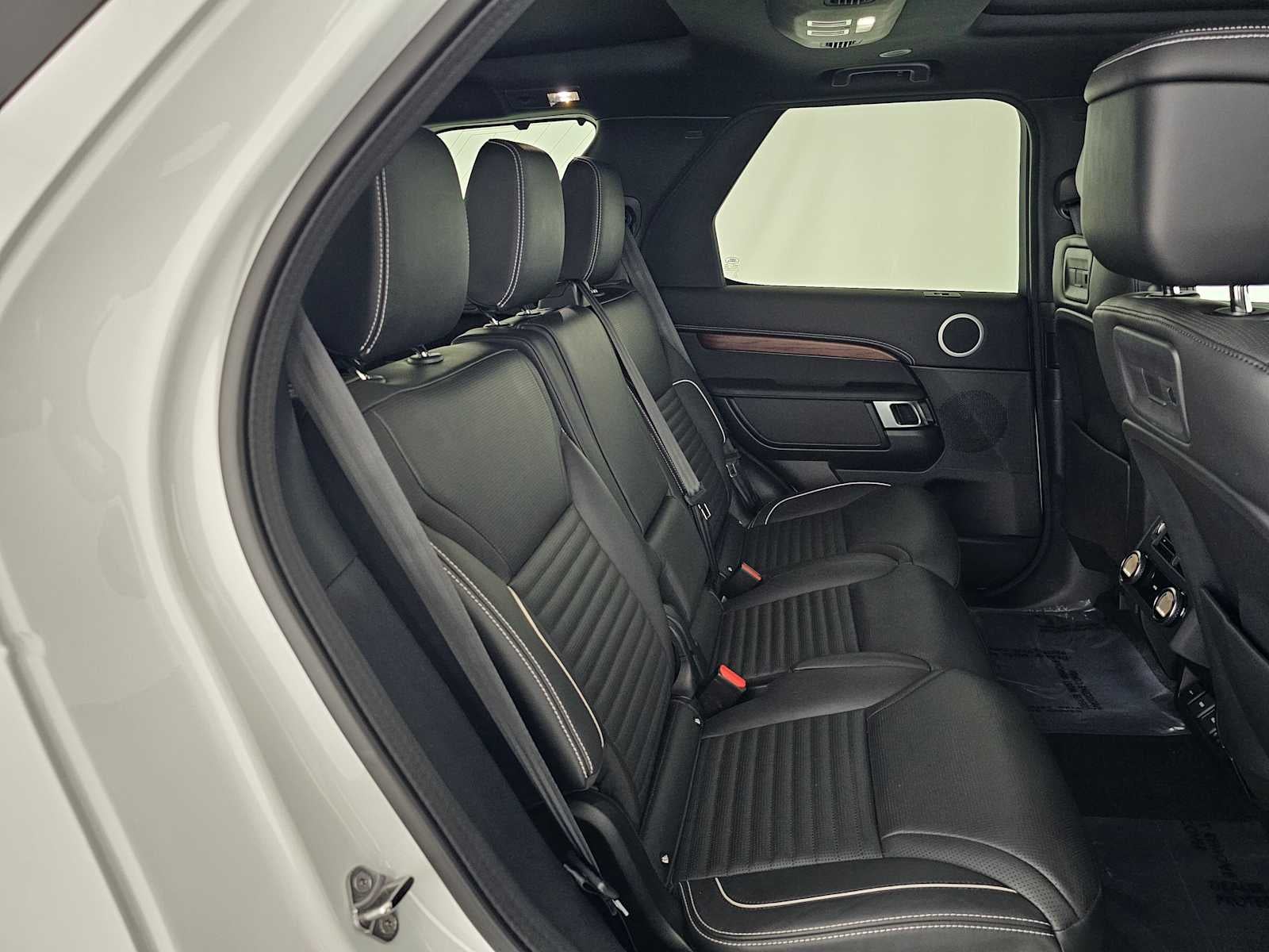 2024 Land Rover Discovery Dynamic SE