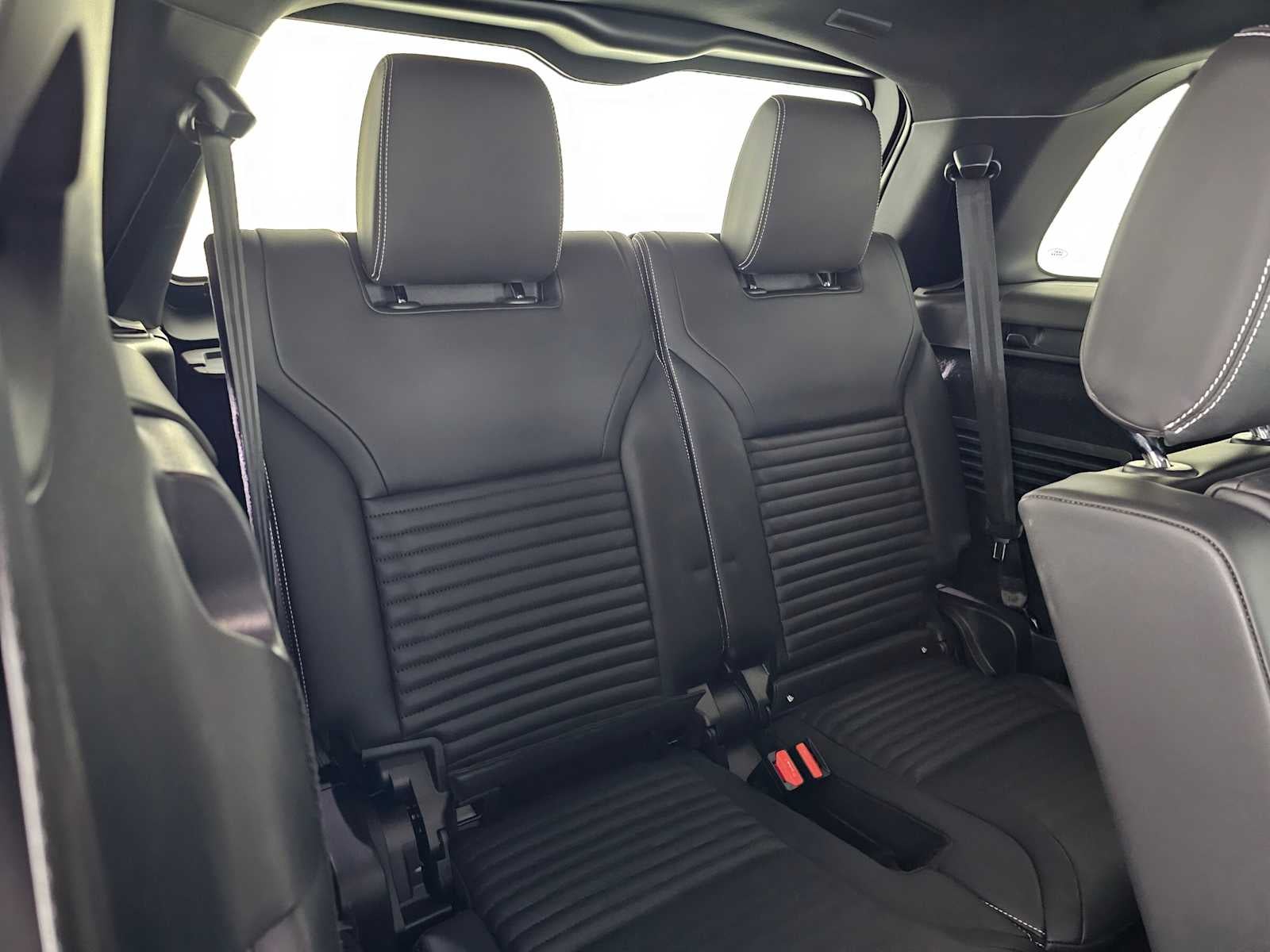 2024 Land Rover Discovery Dynamic SE