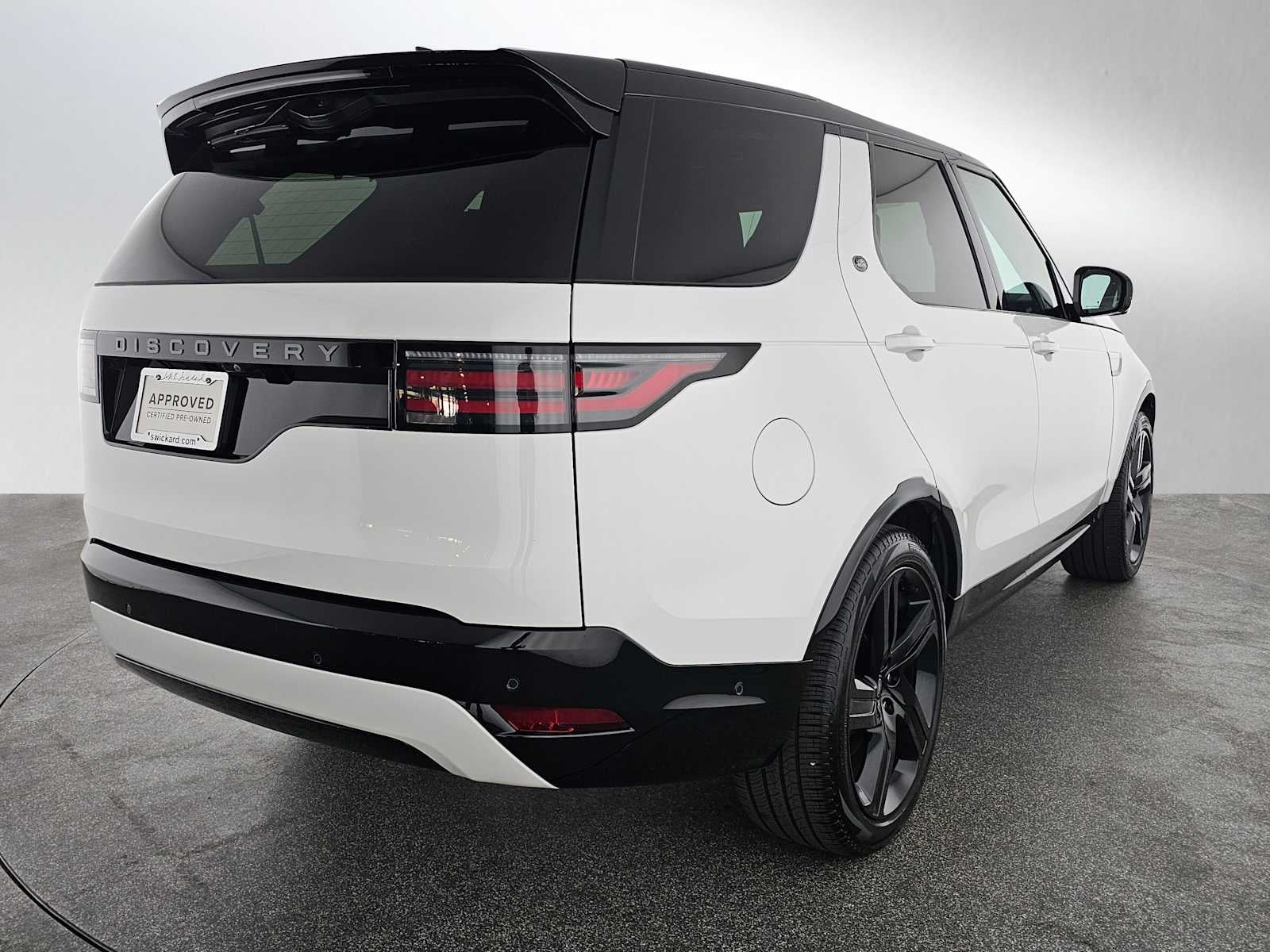 2024 Land Rover Discovery Dynamic SE