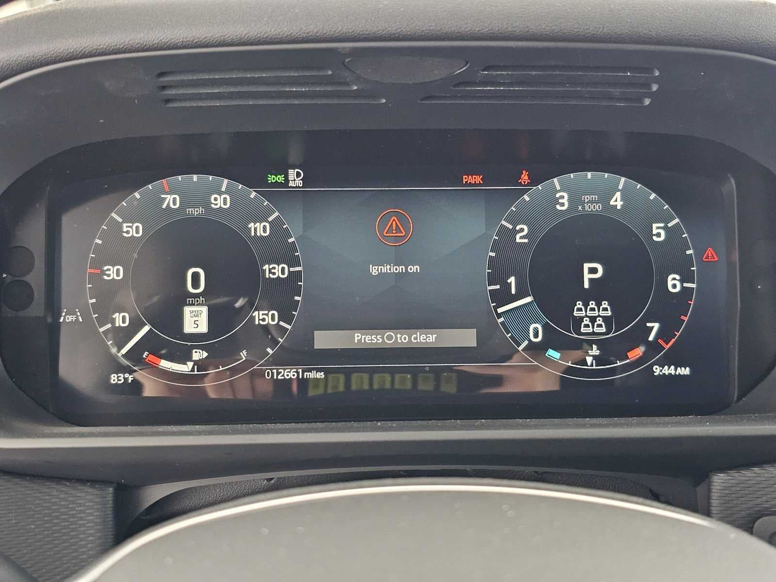 2025 Land Rover Discovery Dynamic SE