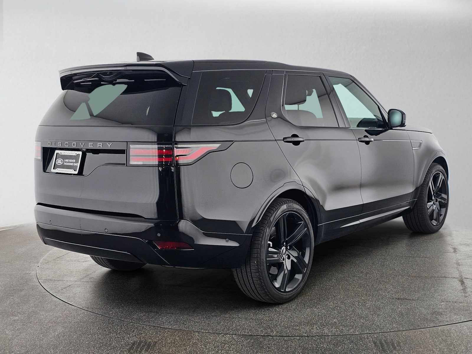 2025 Land Rover Discovery Dynamic SE