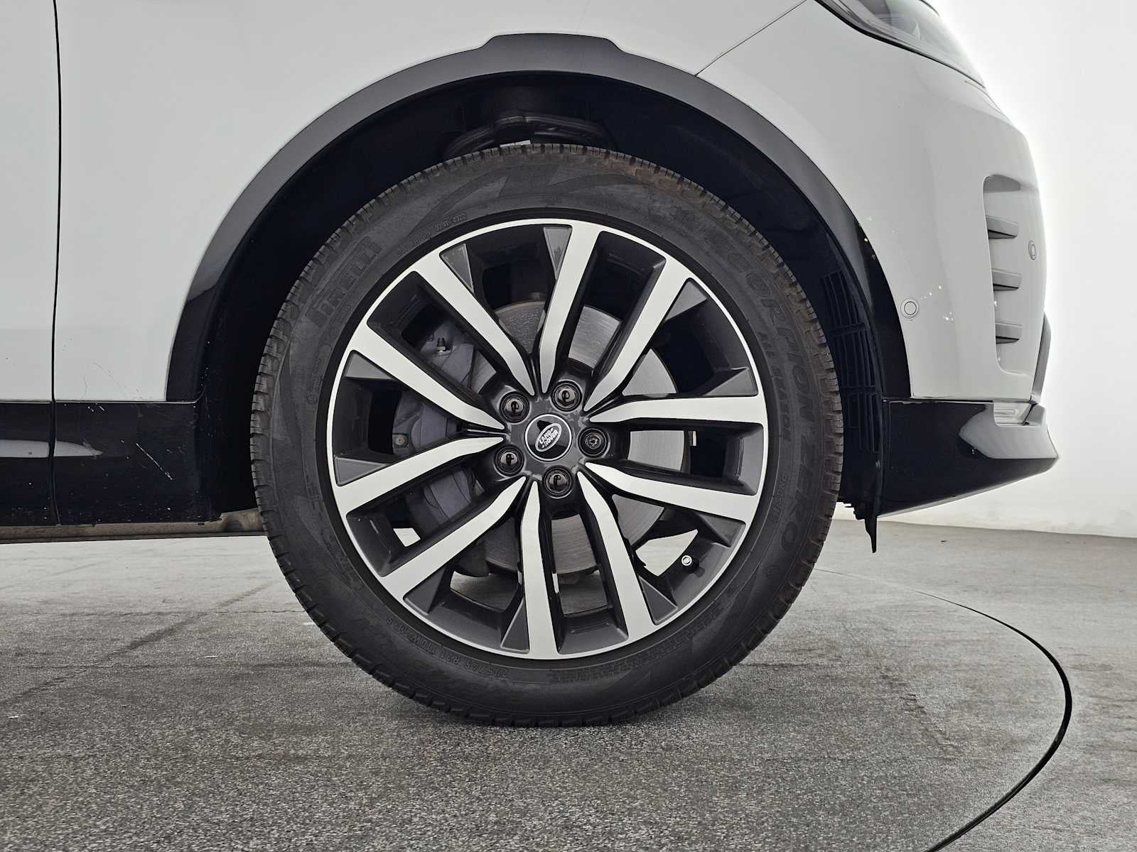 2023 Land Rover Discovery HSE R-Dynamic