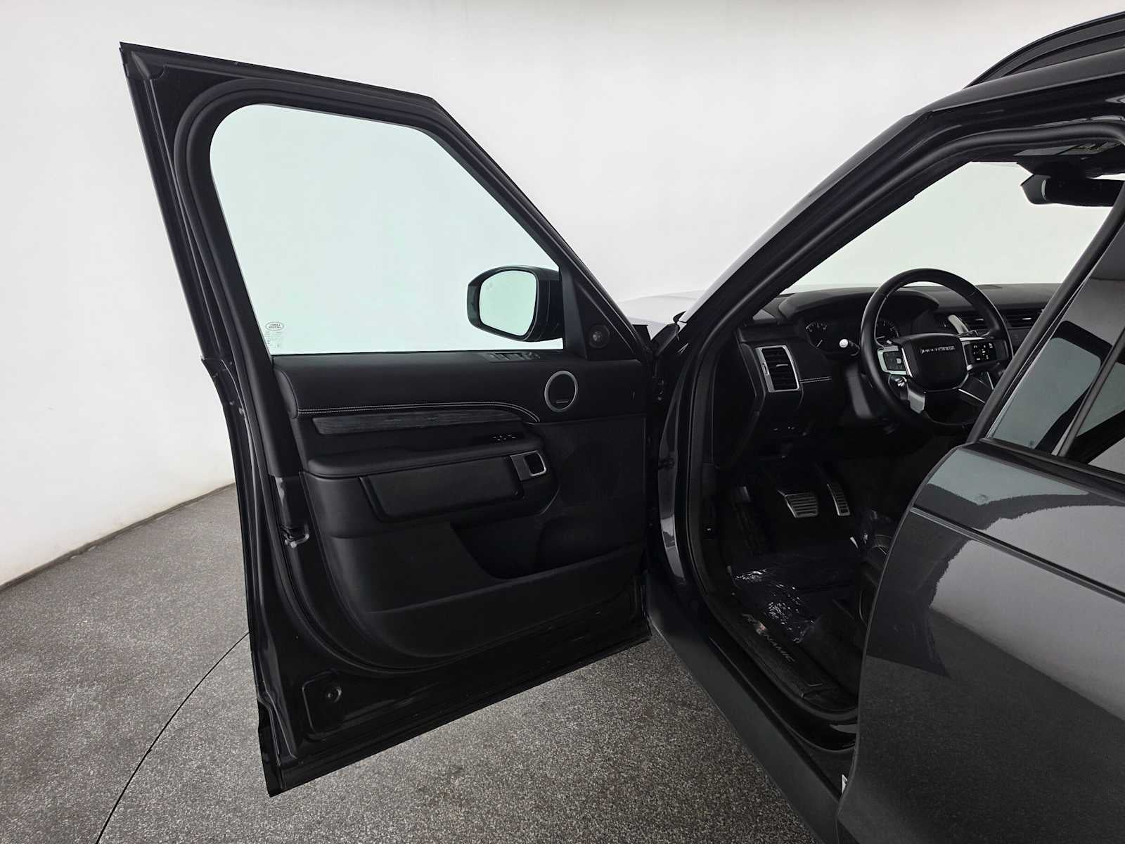 2023 Land Rover Discovery S R-Dynamic