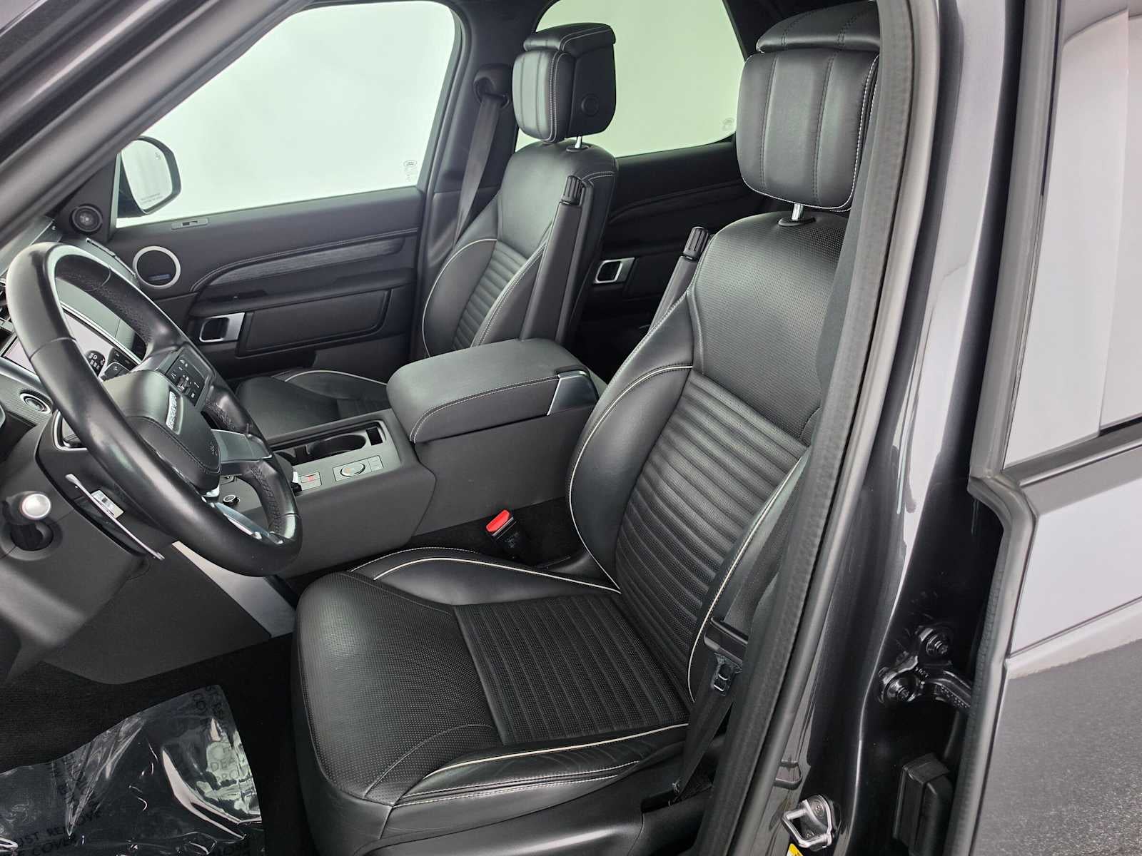 2023 Land Rover Discovery S R-Dynamic