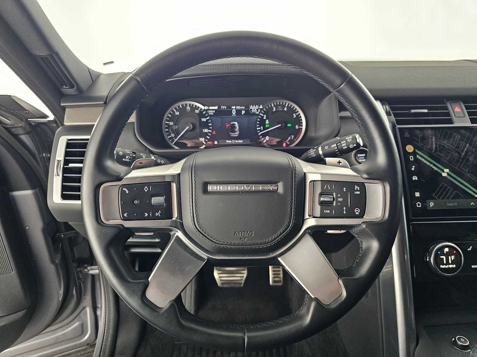 2023 Land Rover Discovery Metropolitan Edition