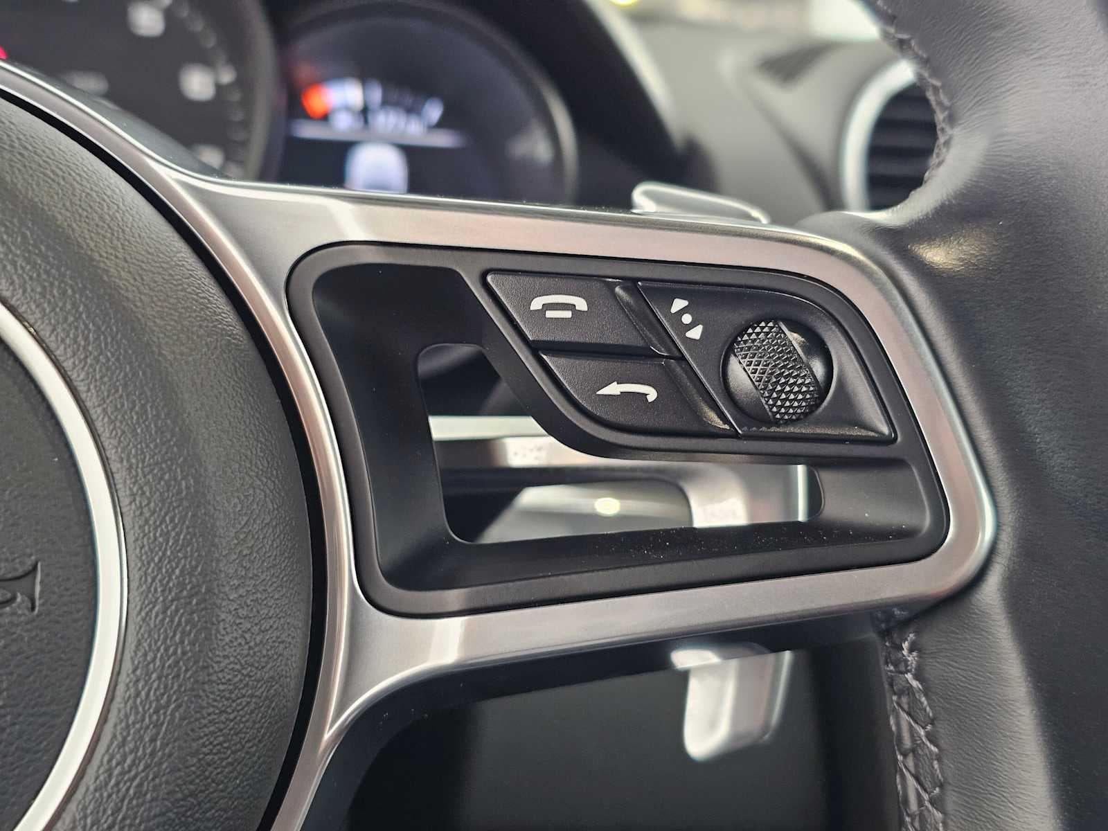 2022 Porsche 718 Cayman T