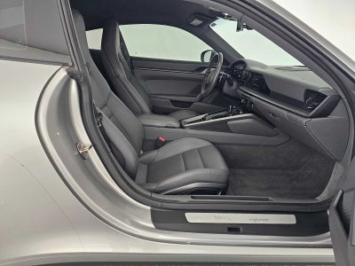 2021 Porsche 911 Carrera