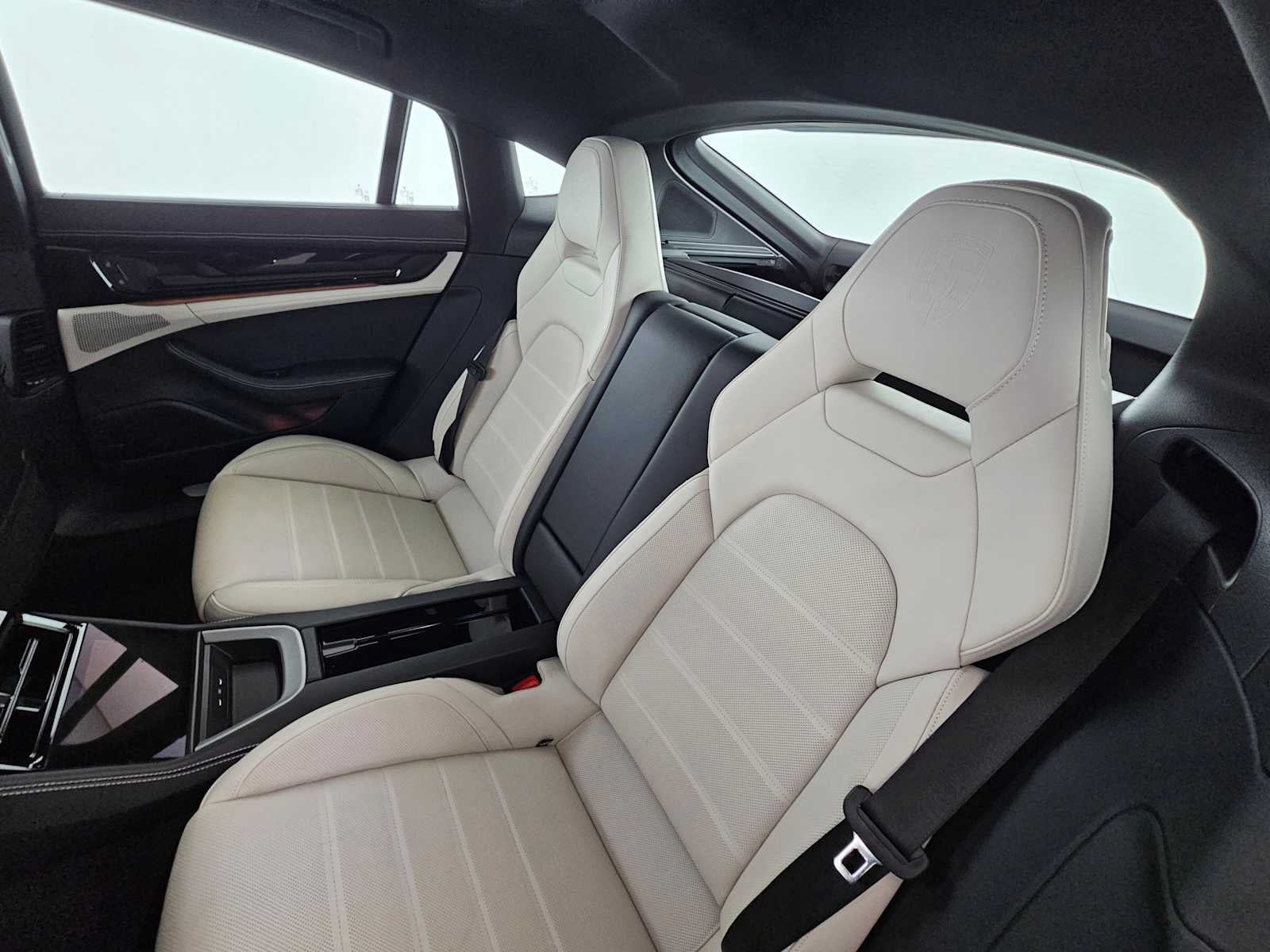 2024 Porsche Panamera 4