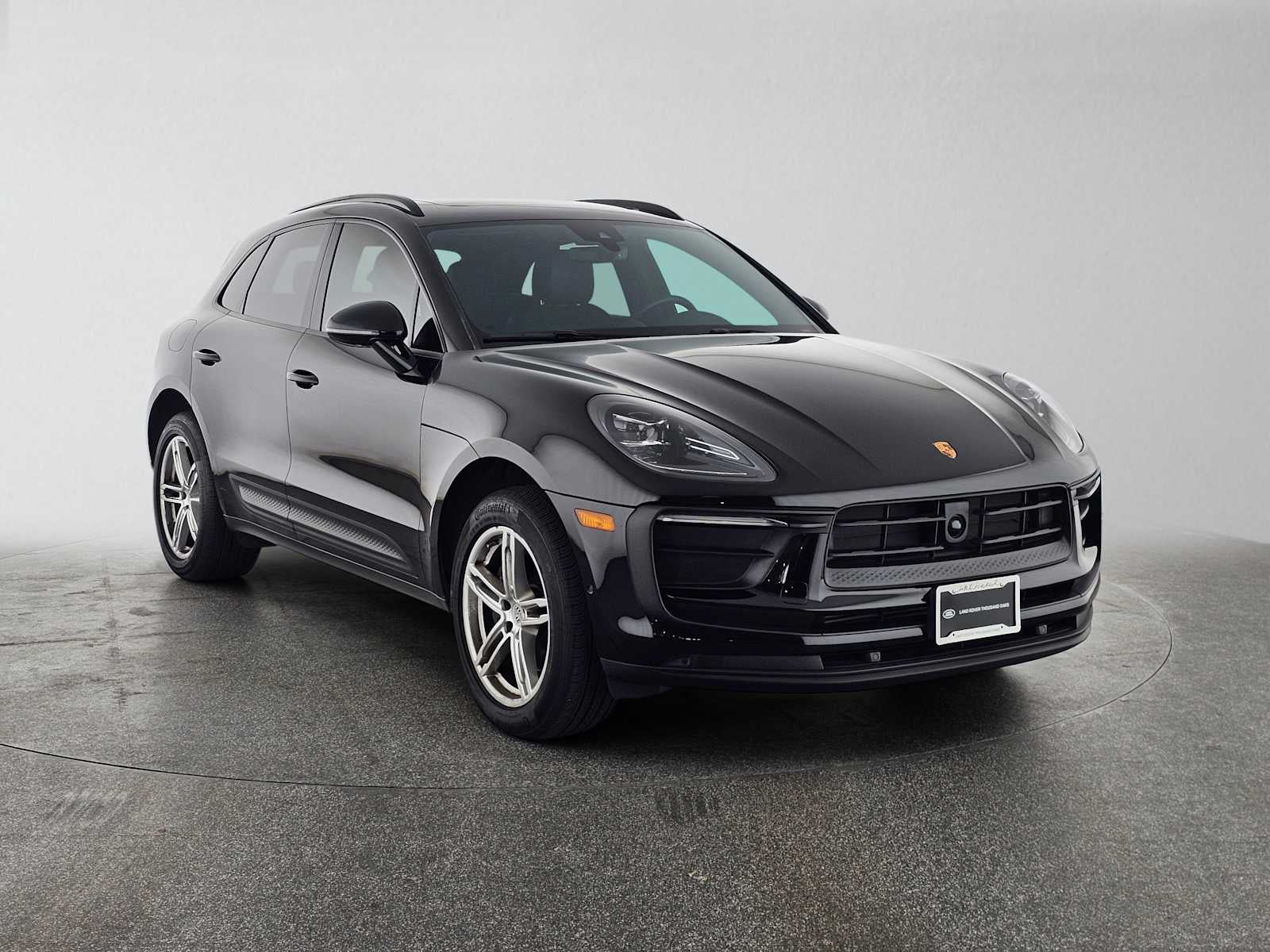 2023 Porsche Macan AWD