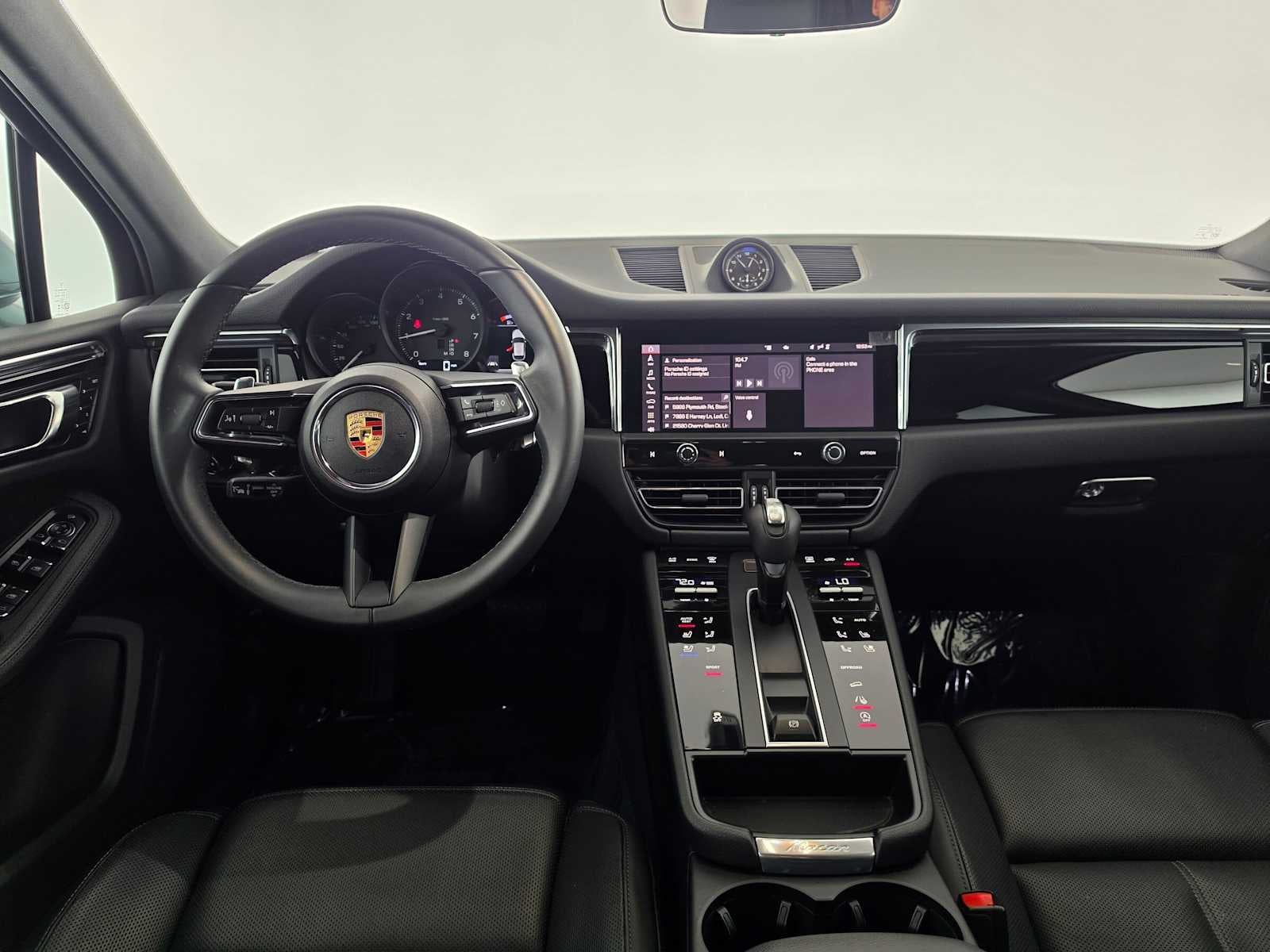 2025 Porsche Macan AWD