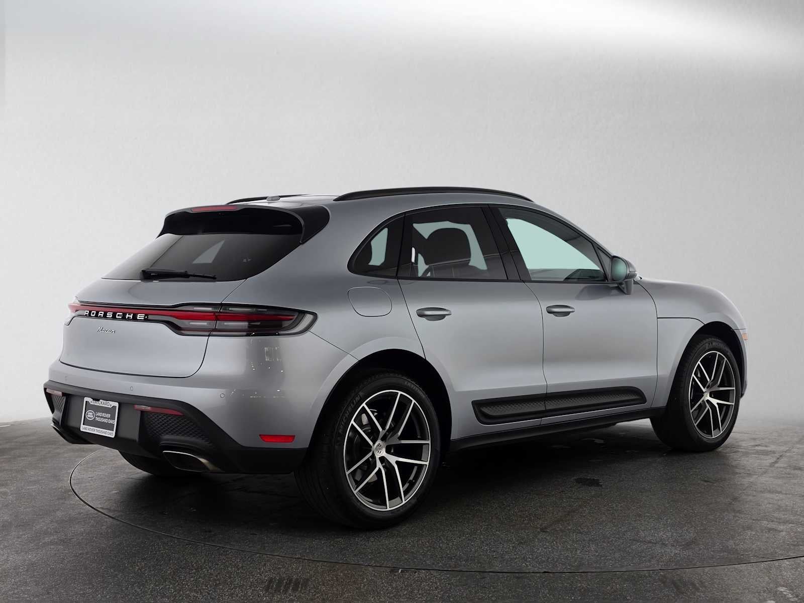 2025 Porsche Macan AWD