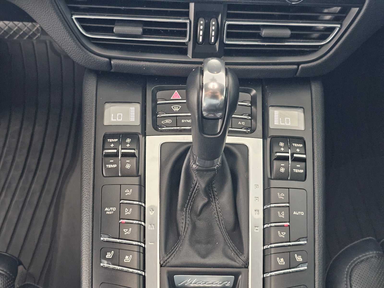 2021 Porsche Macan AWD