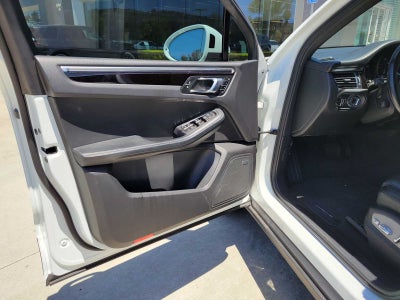 2021 Porsche Macan AWD