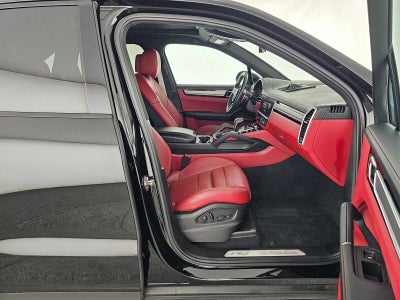 2022 Porsche Cayenne Platinum Edition