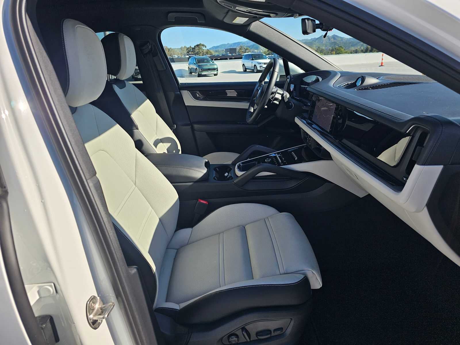 2025 Porsche Cayenne S