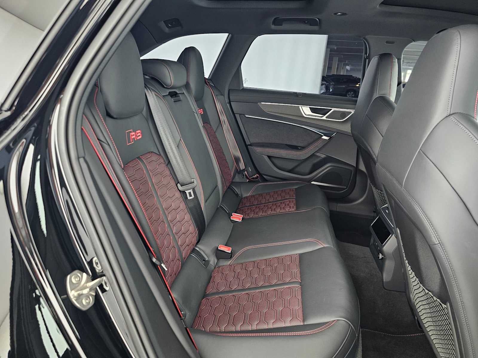 2025 Audi RS 6 Avant performance
